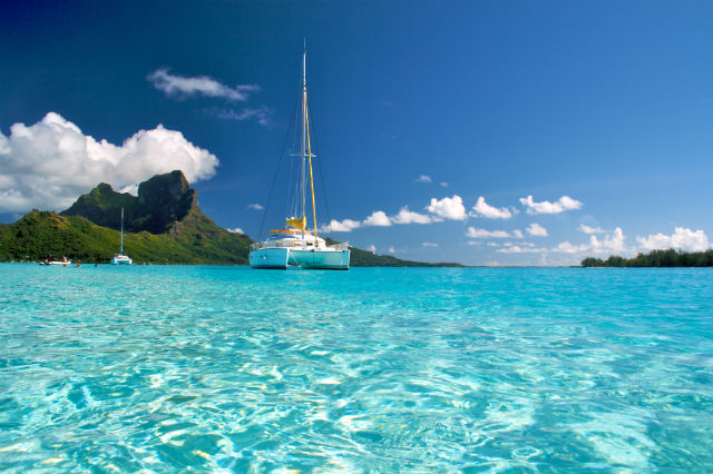 Boat-in-the-lagoon1