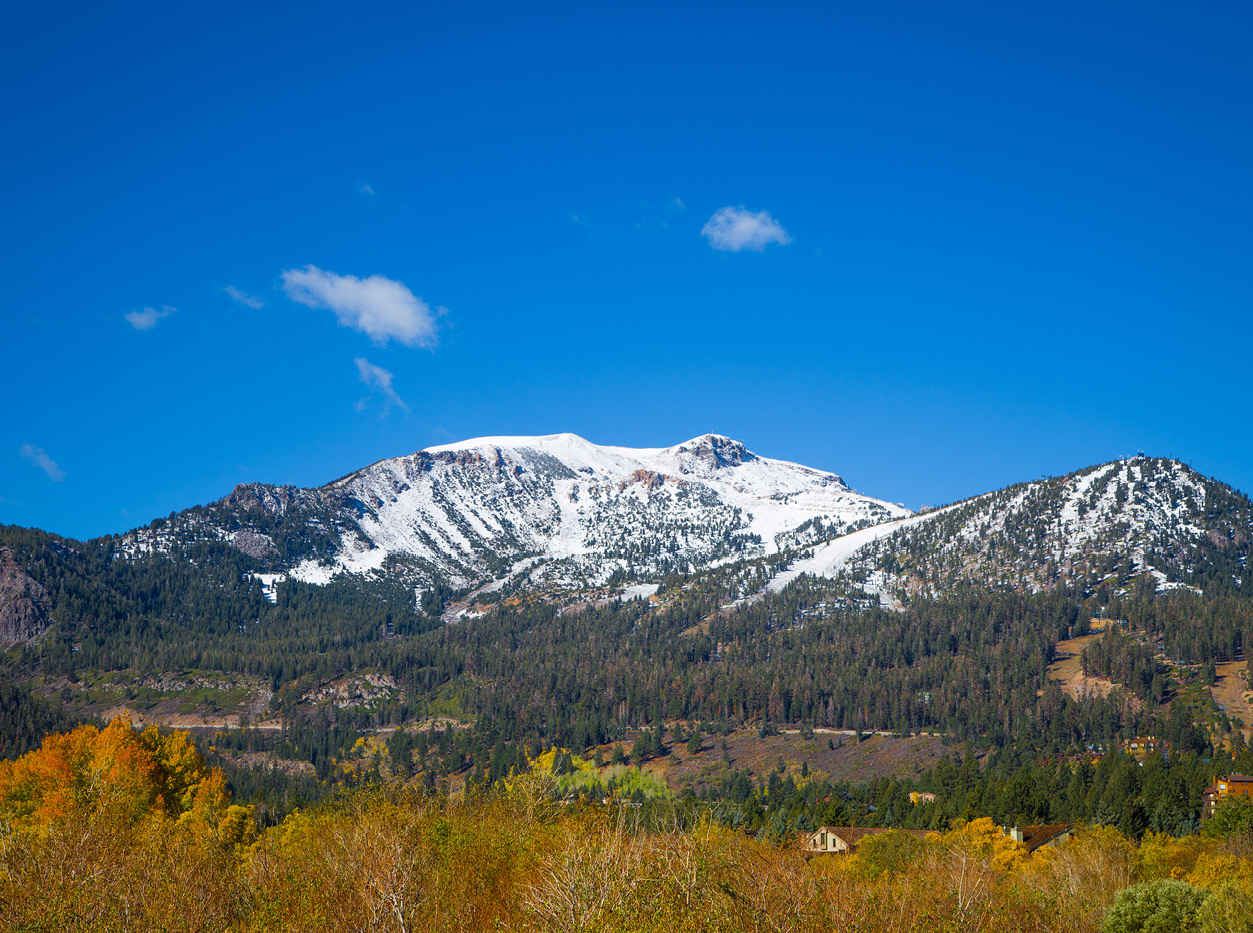  mammoth lake snow peaked mountain