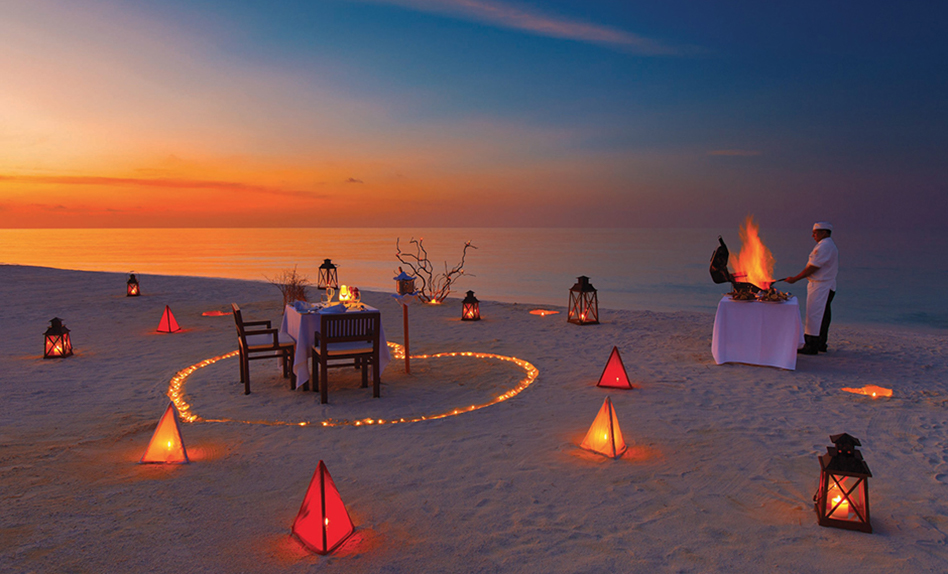private-sunset-beach-dinner valentines day experience