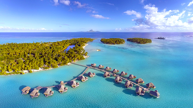 tahiti overwater bunalows at taahha