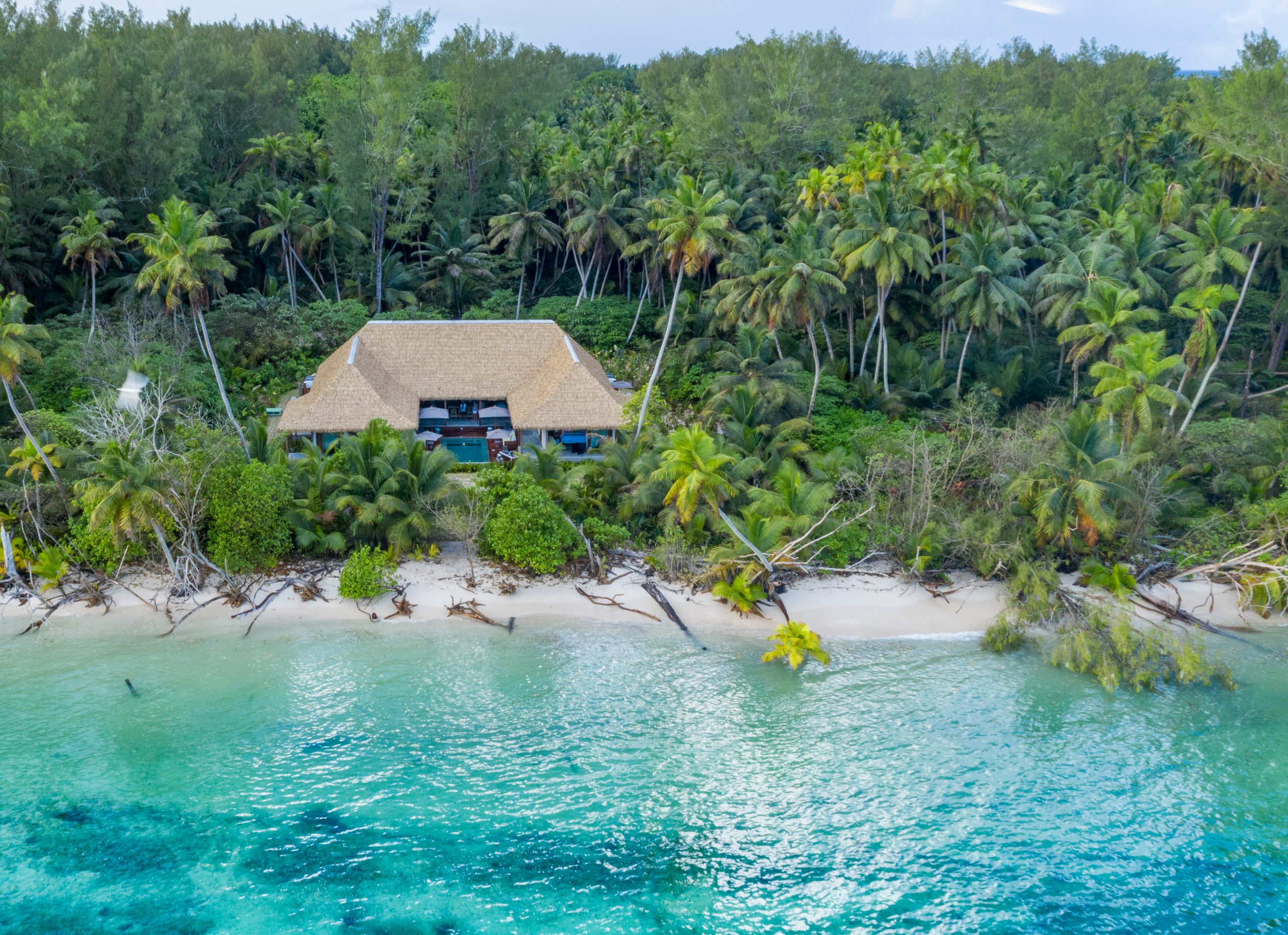 BEACH VILLA Alphonse island seychelles