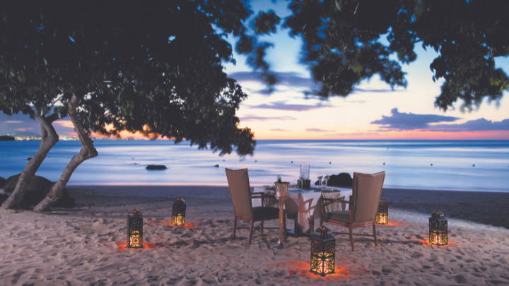 romantic private beach dinner oberoi mauritius honeymooners
